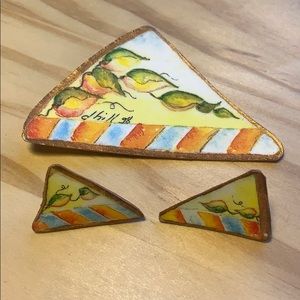 A Work of Heart by D.Hill brooch/earrings set